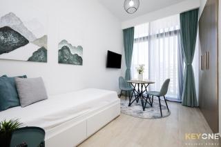 Modern Elegance Studio in Azizi Riviera - Dubaï - 2