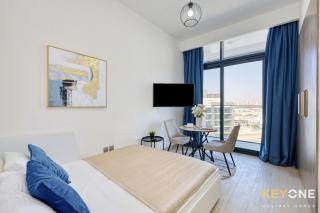 Elegant Living at Azizi Riviera Studio - 5