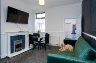 Superior 4-Bedroom Home ideal for families, Contractors and Relocations - 5