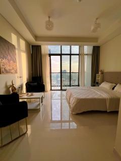 Fantastic Downtown Skyline und Sea View 44th floor Pool Gym Luxury Studio - 8