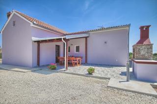 Komfortables Haus Im Olivenhain - Valtura - 9