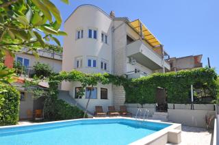 Geräumiges Ferienhaus In Omiš Mit Privatem Pool - Omiš - 9