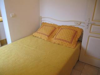 Superbe villa entourée d'oliviers proche du village d'Aups - FR-1-822-7 - 5