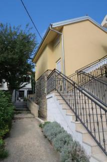 Renoviertes Ferienhaus in Baška mit Großer Terrasse - Baška - 9