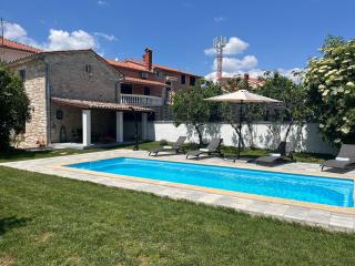 Steinhaus Furlani mit einem schönen Garten und privat Pool - Svetvinčenat - 0
