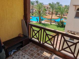 Luxury Poolside Retreat Elegant Apartment within a Seafront Hotel - Sharm el Sheikh - 8