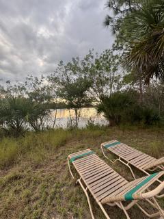 Cozy new camper on lake front & access to fishing - Clewiston - 5