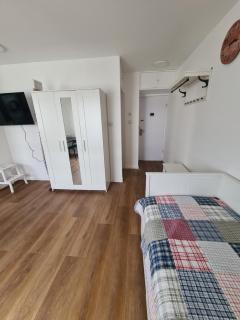 Comfy Flat Near TLV Airport - Lod - 7