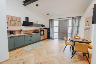 Cocohaus - - 8