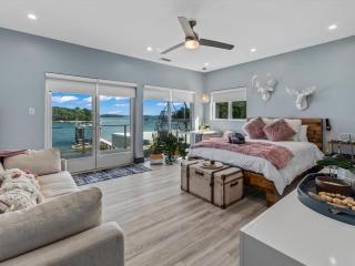 Lake Norman Lakefront - Pickleball, Hot Tub, Pool - Mooresville - 1