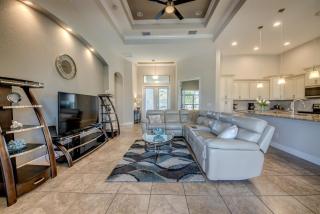 Beautiful Upscale Gulf Access Home, Villa Antigua - Cape Coral - 5