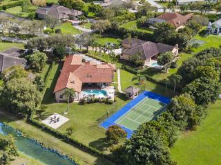 Grand 6BR Plantation Estate w Tennis POOL - Sunrise - 0
