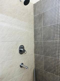 Luxury Flat Mohali Chandigarh ,Party ,JBL MUSIc systm - Chandīgarh - 5