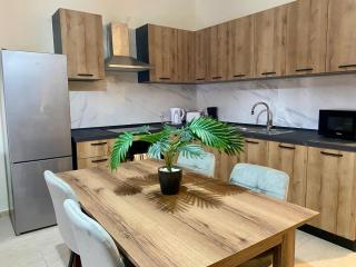 Red Rose Modern Apartment in the Heart of San Pawl - St Paul's Bay - 8