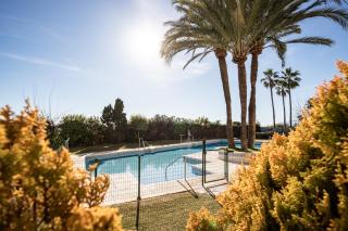 2 Estudios en La Romana Playa, uno con vista parcial mar y otro vista a la piscina - Marbella - 9