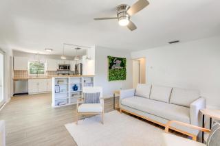 Boho-Chic Sarasota Hideaway Yard and Fire Pit! - 4