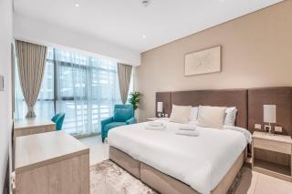 Palm Jumeirah Beachfront apartment with Amazing Infinity Pool and private beach - 5