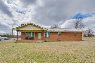 2 Mi to Town Rustic East Tennessee Home! - Etowah - 8