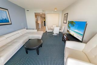 Modern Decor Stunning Ocean Front Views, Jet Tub! - Myrtle Beach - 8