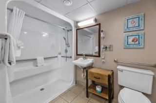 New Oceanview Landmark, King Bed, Handicap, Pools! - Myrtle Beach - 3
