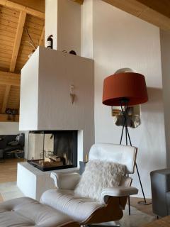 Exclusive Attic Apartment with Panoramic Views Ideal for WEF Visitors - Obervaz - 9