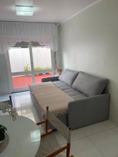 Aconchegante, novinho, com garagem, 400m da praia - 5