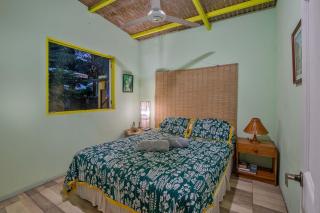 Cabina Guatusa, 3Min from the Beach! Playa Chiquita - 2