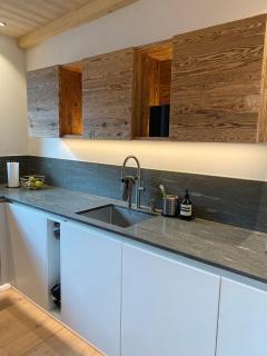 Exclusive Attic Apartment with Panoramic Views Ideal for WEF Visitors - Obervaz - 7