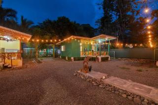 Cabinas Sede Villalobos, 3Min from the Beach! Playa Chiquita - 3