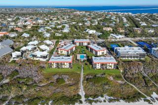 Beautiful 2BR Beachfront Sandalfoot Condo on Sanibel Island 1A3 - Sanibel - 7