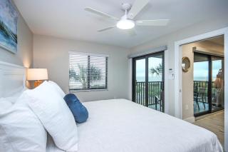 Beautiful 2BR Beachfront Sandalfoot Condo on Sanibel Island 1A3 - Sanibel - 3