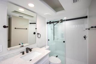 Beautiful 2BR Beachfront Sandalfoot Condo on Sanibel Island 1A3 - Sanibel - 1