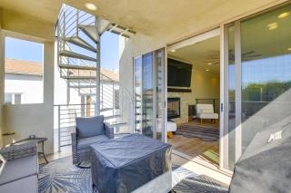 Views of Mission Bay Bright Home with Rooftop Patio - San Diego - 5