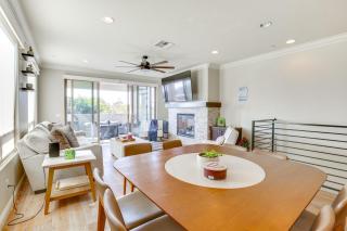 Views of Mission Bay Bright Home with Rooftop Patio - San Diego - 4