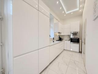 Izabellas Luxury Suite Downtown - Boedapest - 4