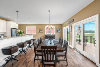 Golf in Luxury - 4BDR Home on Agaming Golf Course - 2