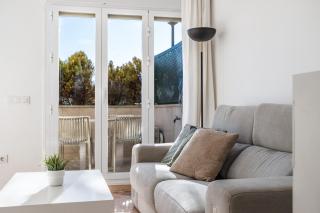 2 Estudios en La Romana Playa, uno con vista parcial mar y otro vista a la piscina - Marbella - 2