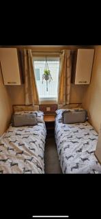 ellies caravan hire 8 berth - Kinmel Bay - 6