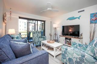Beautiful Beachfront Condo Steps From The Beach On Sanibel Island 2D1 - Sanibel - 0