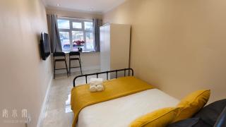 Cosy Studio in Ruislip - - 0