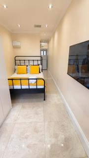 Cosy Studio in Ruislip - - 4
