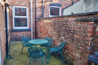 3 Bedroom House Close to Hospital - 2