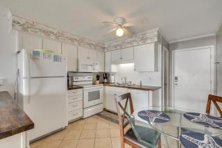 Balcony with Ocean Views Carolina Beach Condo! - Carolina Beach - 4