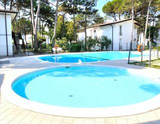 Green Holiday Feriendorf mit 2 Schwimmbädern - Bibione - 3