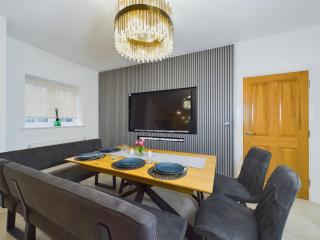 Oasis retreats perfect for large group close to beach - Rochford - 9