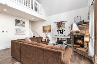 Beautiful Overlooking Shoreline 2BDR Chalet 2892 - 1