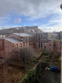 Crags View Apartment On The Royal Mile - Edimburgo - 9