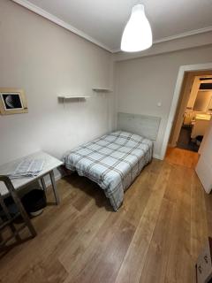 Piso Reformado y económico - 2