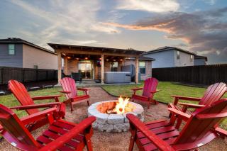 7 mi Lackland BMT HotTub SeaWorld Bocce BIG CHESS - 8