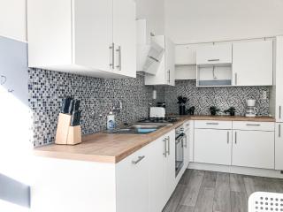 Vibrant 3BR near AKH Hospital - Perfect for Groups - Vienna - 5
